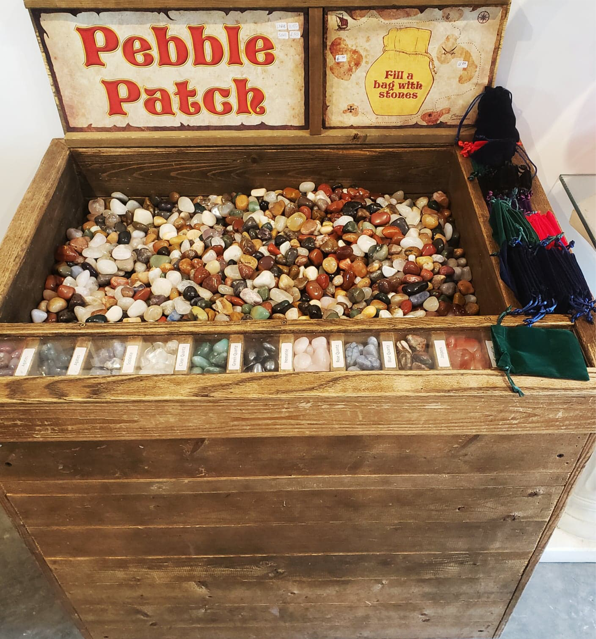 Pebble Patch Pouch, Large Assorted